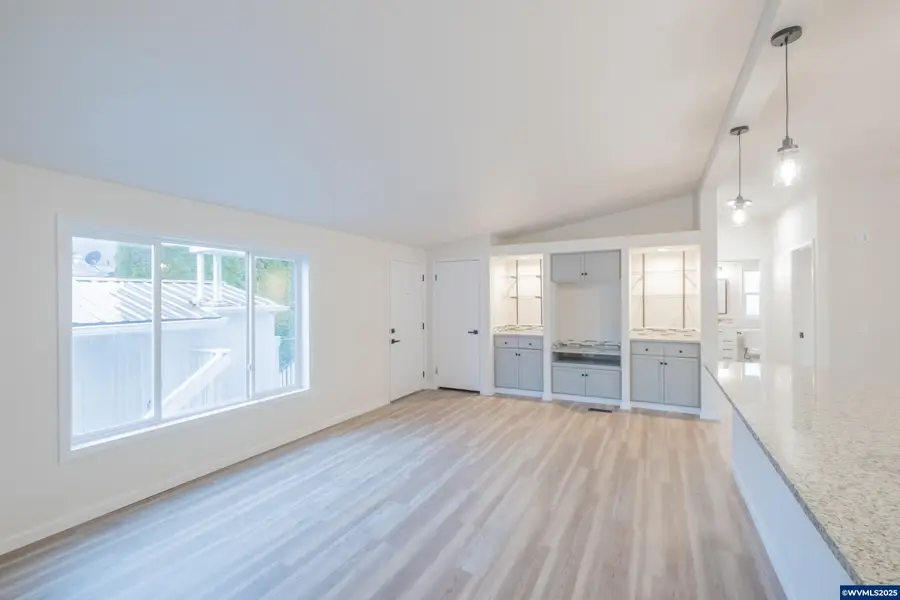 1307 S Water St, Silverton, OR 97381 - Image #3