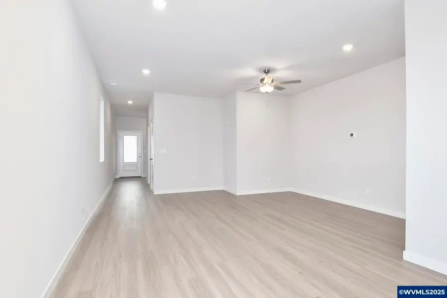 1385  Owl Av, Woodburn, OR 97071 - Image #3