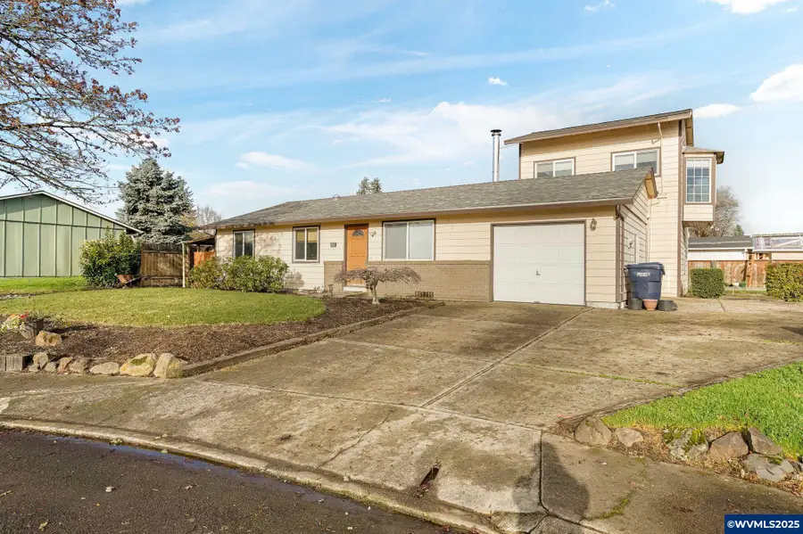 367  Spruce Ct, Independence, OR 97351 - Image #3