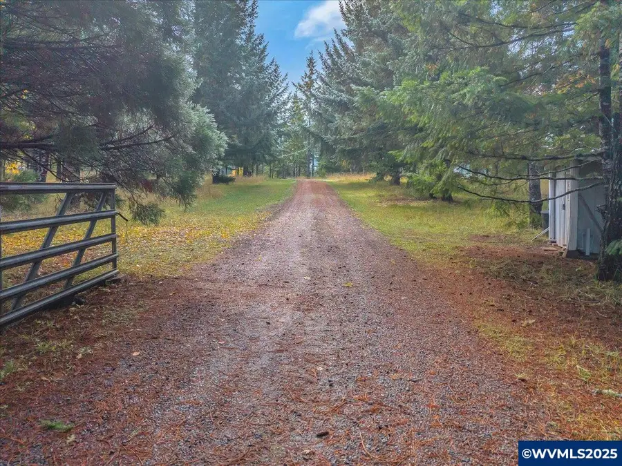 24312  Cardwell Hill Dr, Philomath, OR 97370 - Image #3