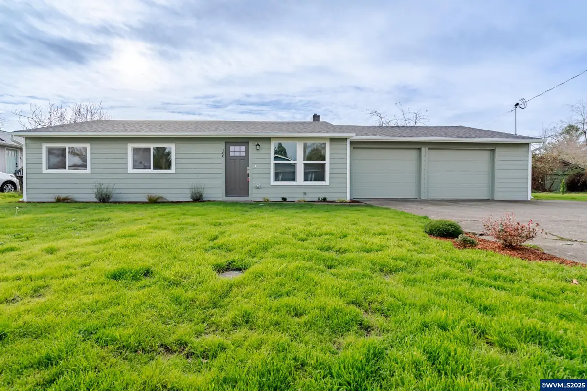 760 E Elmore St, Lebanon, OR 97355 - Image #1