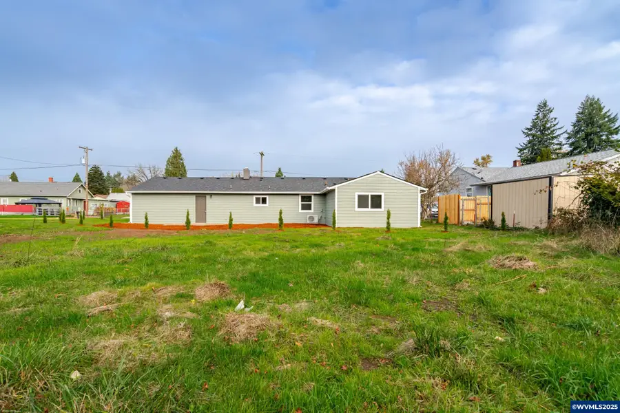 760 E Elmore St, Lebanon, OR 97355 - Image #2