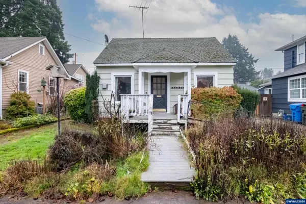 1030  21st St NE, Salem, OR 97301