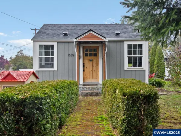 1589 SW Ellis St, Dallas, OR 97338