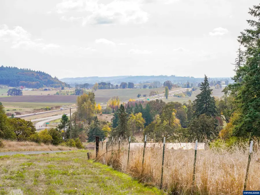 10865  South View Lp SE, Jefferson, OR 97352 - Image #2