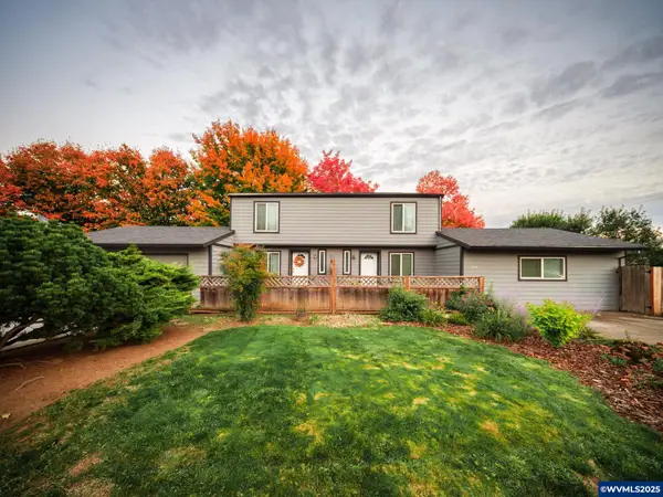 582 S Maple St, Canby, OR 97013