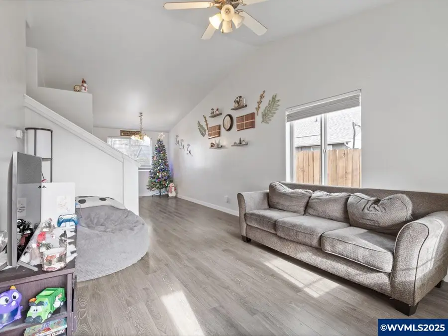 733  Walker Rd, Lebanon, OR 97355 - Image #3