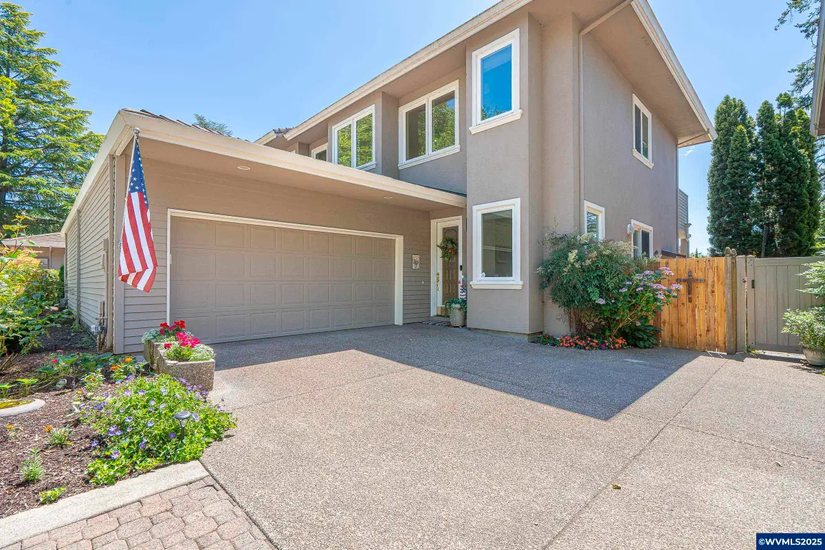 32082 SW Charbonneau Dr Dr, Wilsonville, OR 97070 - Image #1