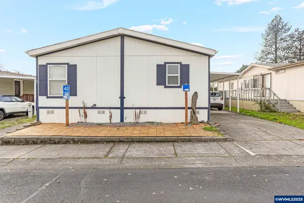 2000  Robins Ln SE, Salem, OR 97306