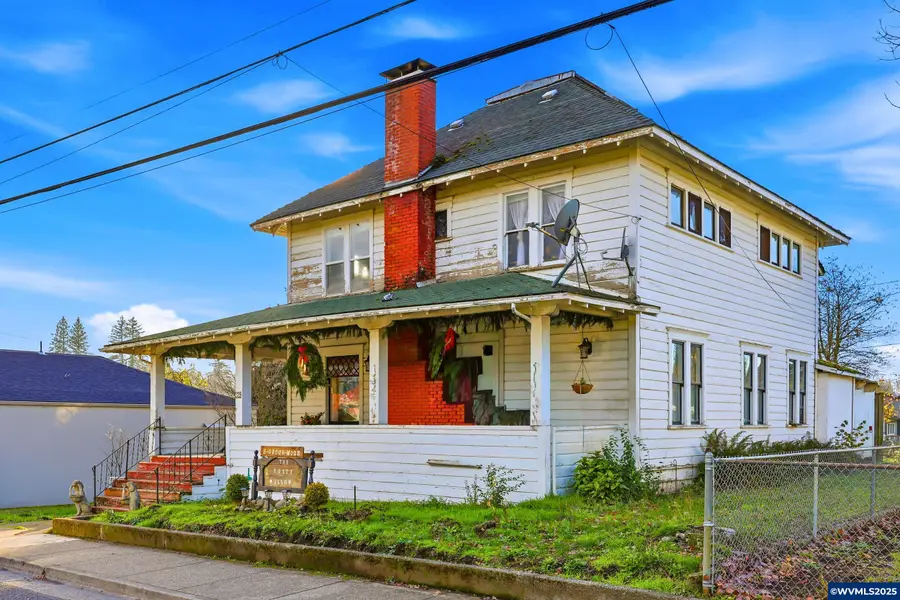 329 S 1st Av, Mill City, OR 97360 - Image #2