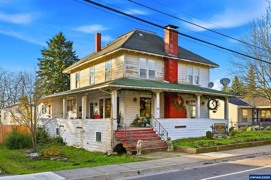 329 S 1st Av, Mill City, OR 97360 - Image #3