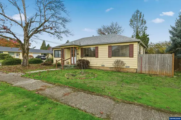 788 SW Cherry St, Dallas, OR 97338