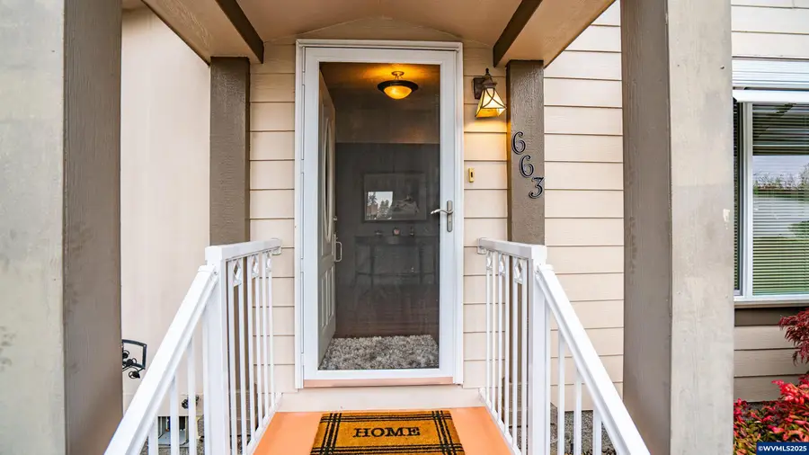 663  Royalty Cir NE, Salem, OR 97301 - Image #3