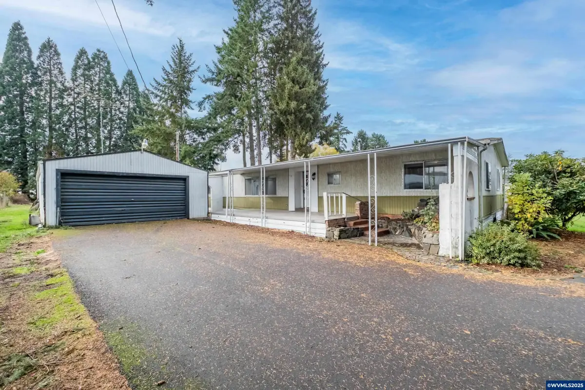 32300  Old Oak Dr, Tangent, OR 97389 - Image #1
