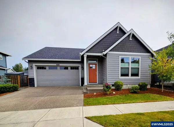 1396  Dahlia Street St, Woodburn, OR 97071