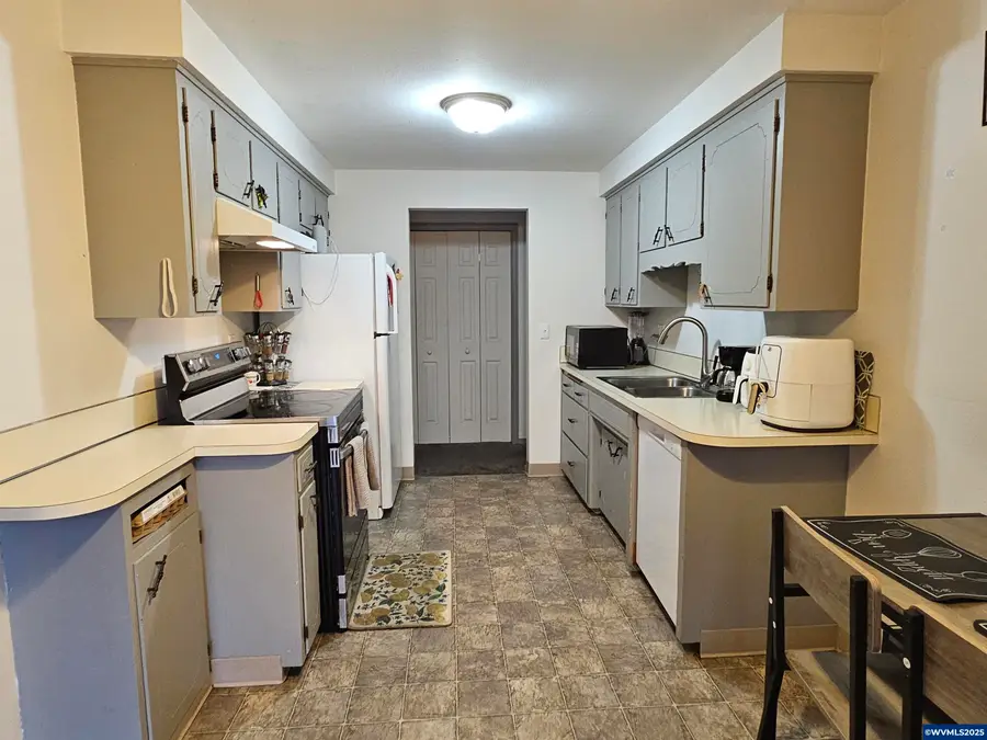 1999  Columbus Pl SE, Albany, OR 97322 - Image #3