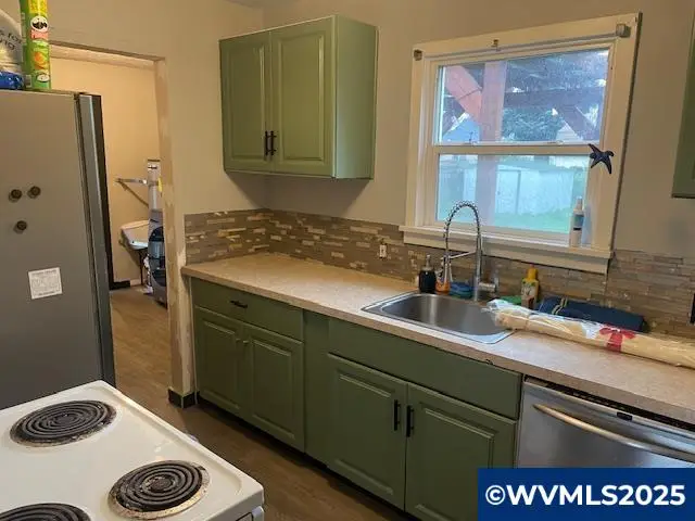 2230  jelden St NE, Salem, OR 97301 - Image #3