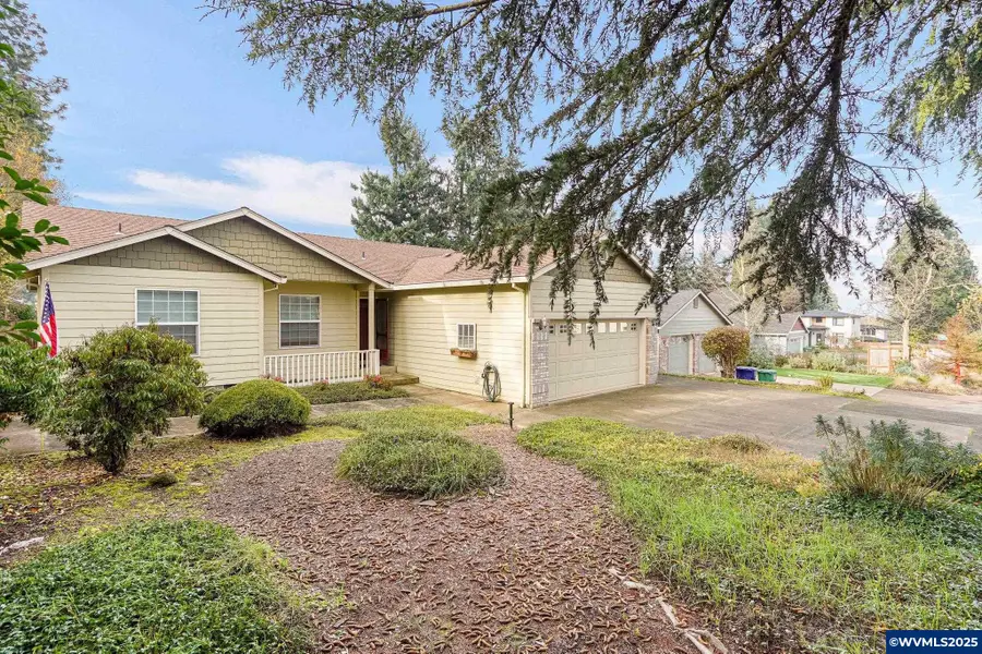 223  Penni Ln, Silverton, OR 97381 - Image #3