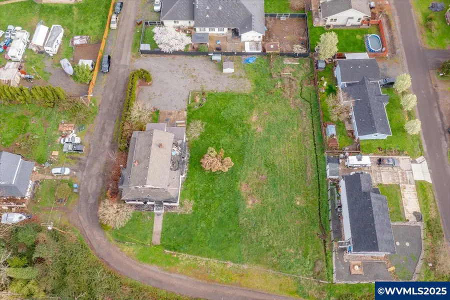 363 NE Birch St, Mill City, OR 97360 - Image #3