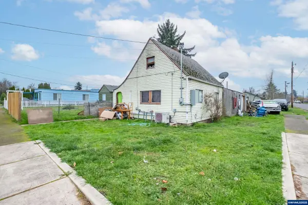 588 W Rose St, Lebanon, OR 97355