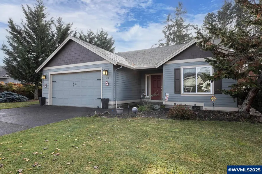 940  Hayes St, Mount Angel, OR 97362 - #2