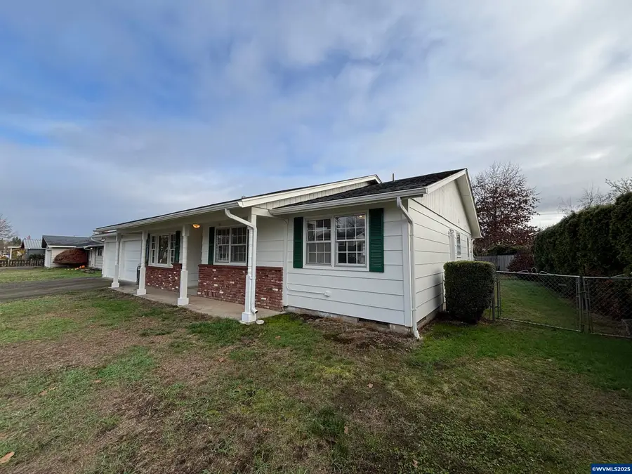 4546  46th St NE, Salem, OR 97305 - Image #2