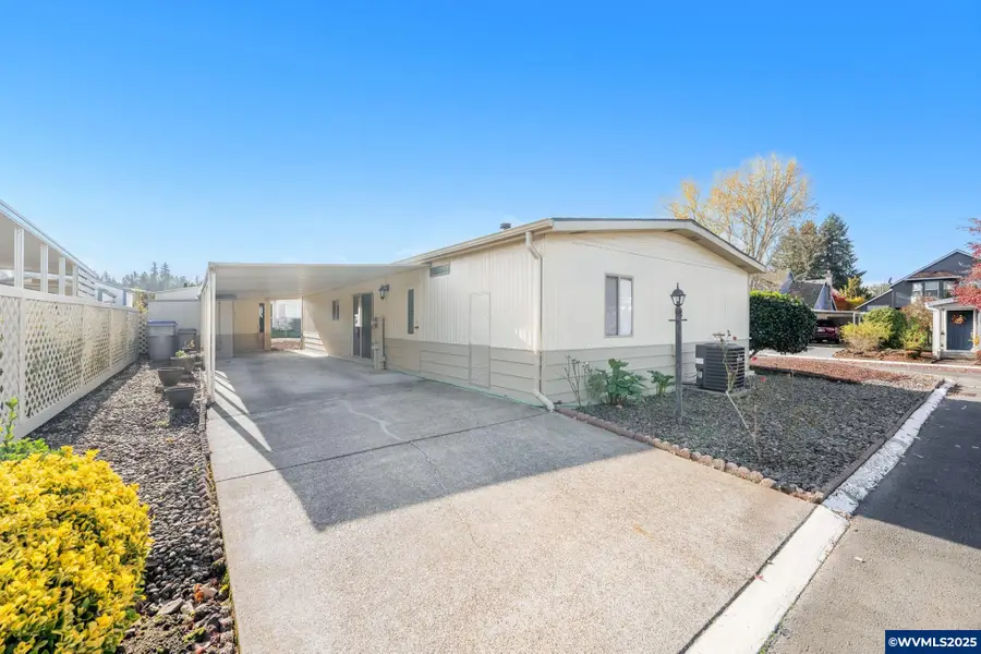 17165 SW Eldorado Dr, Beaverton Hillsboro, OR 97224 - Image #3