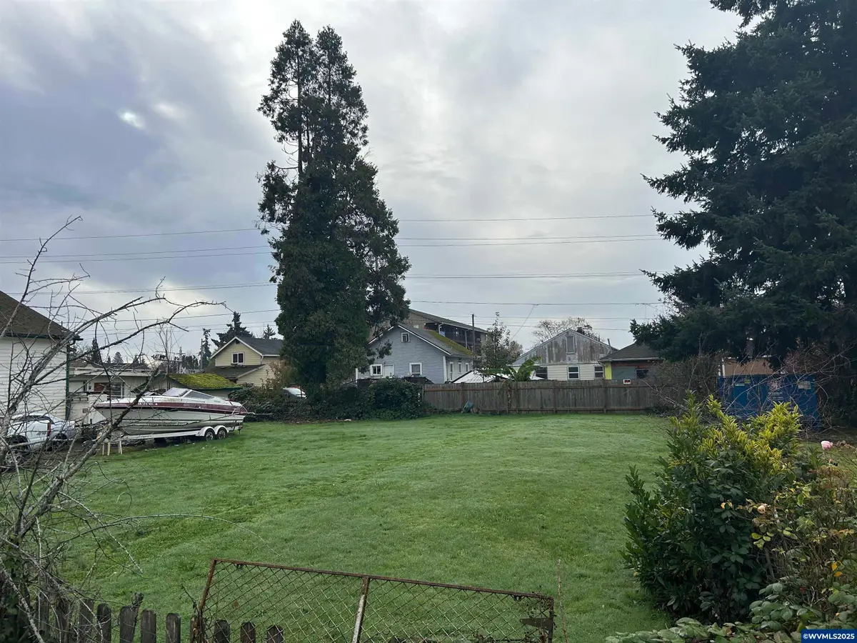 1100  Colonial Av NE, Salem, OR 97301 - Image #1