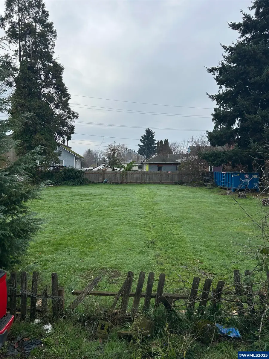 1100  Colonial Av NE, Salem, OR 97301 - Image #3