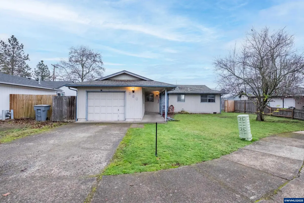 280  Honeysuckle St, Lebanon, OR 97567 - Image #1