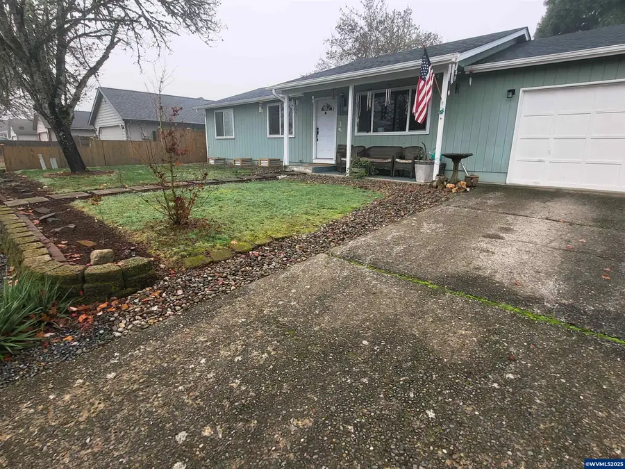 972  29th Av, Sweet Home, OR 97386 - Image #2