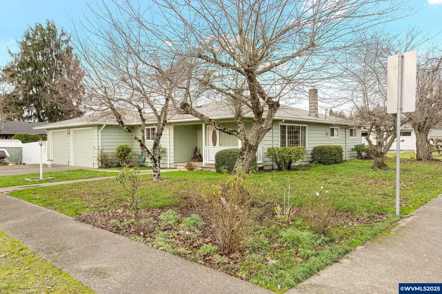 579 E Robidoux St, Stayton, OR 97383 - Image #2