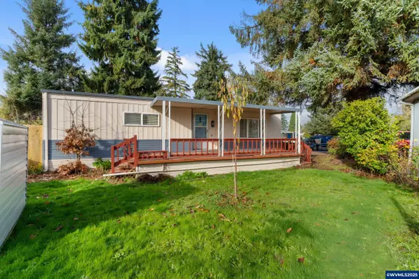 1905  Waverly Dr SE, Albany, OR 97322