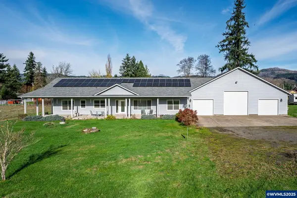 1273 SE 4th Av, Mill City, OR 97360