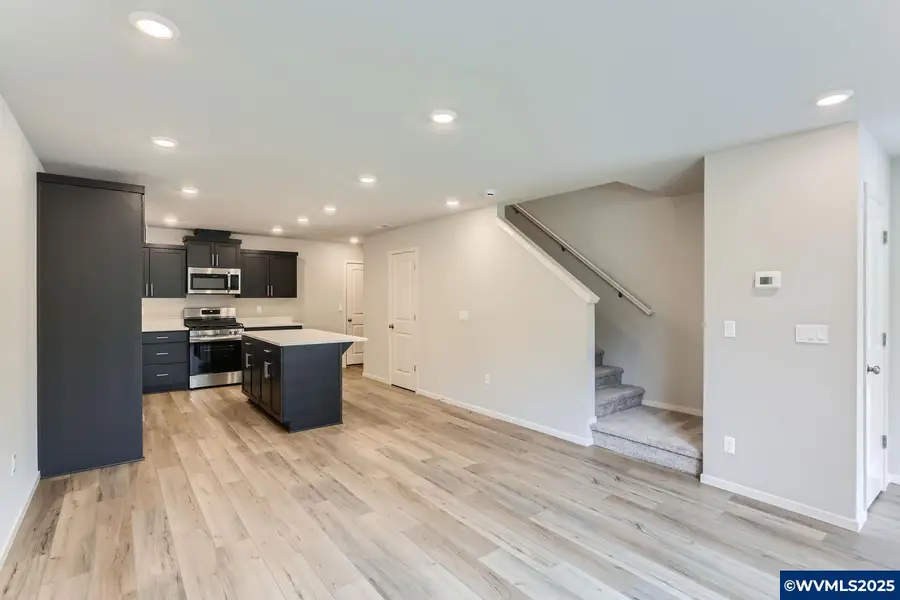 857  Sifuentez Ct, Woodburn, OR 97071 - Image #3