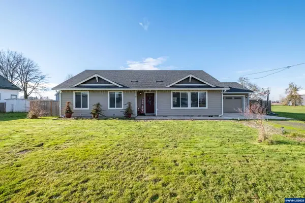 115 E 2nd St, Halsey, OR 97348