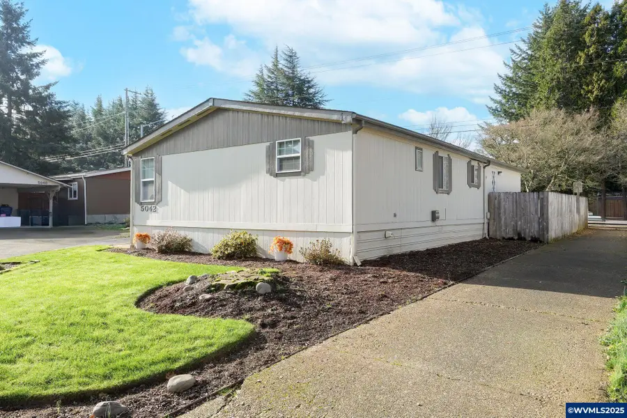 5042  Cumberland #18 Ct, Salem, OR 97306 - Image #2