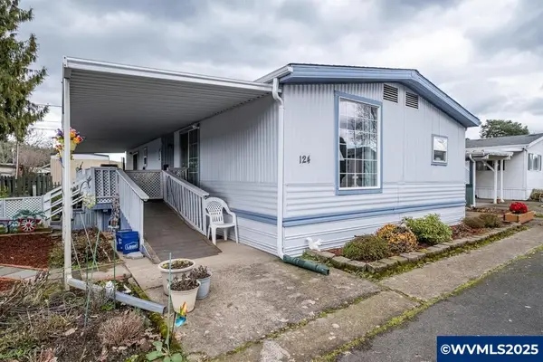 4882 NE Lancaster Dr, Salem, OR 97305