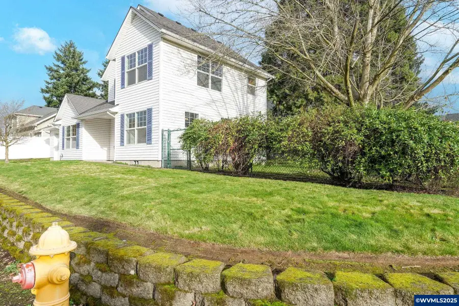 101  Gregory Ln, Mount Angel, OR 97362 - Image #2