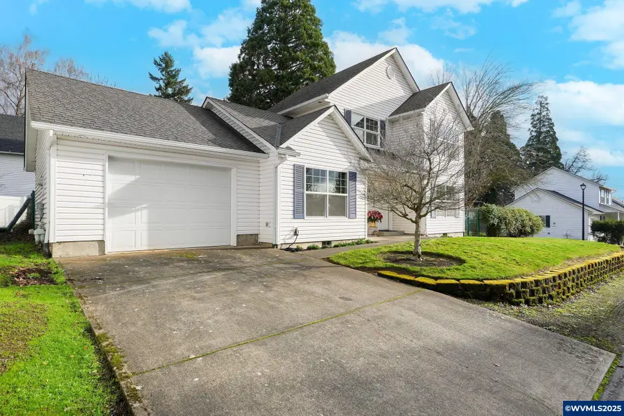 101  Gregory Ln, Mount Angel, OR 97362 - Image #3