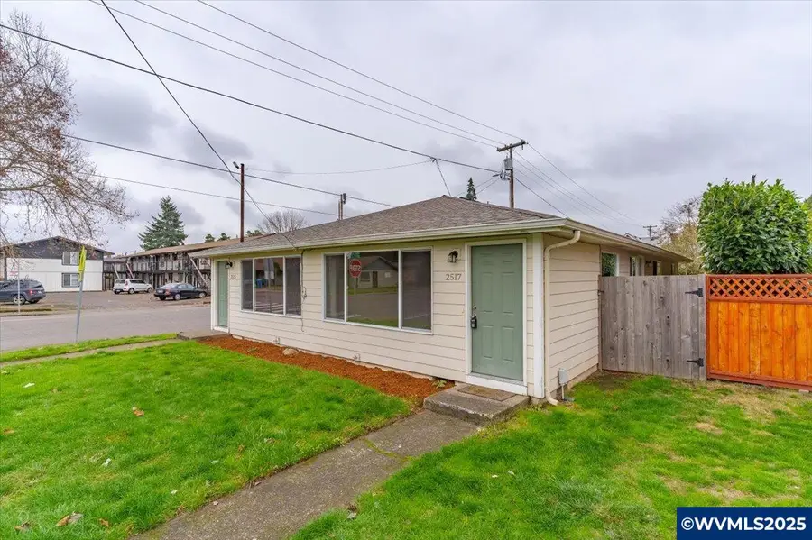 2515 (-2517)  Lee St SE, Salem, OR 97301 - Image #2