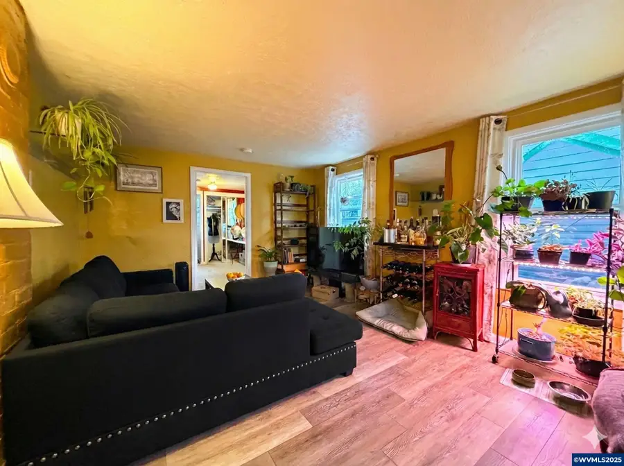 1018  7th St NW, Salem, OR 97304 - #2