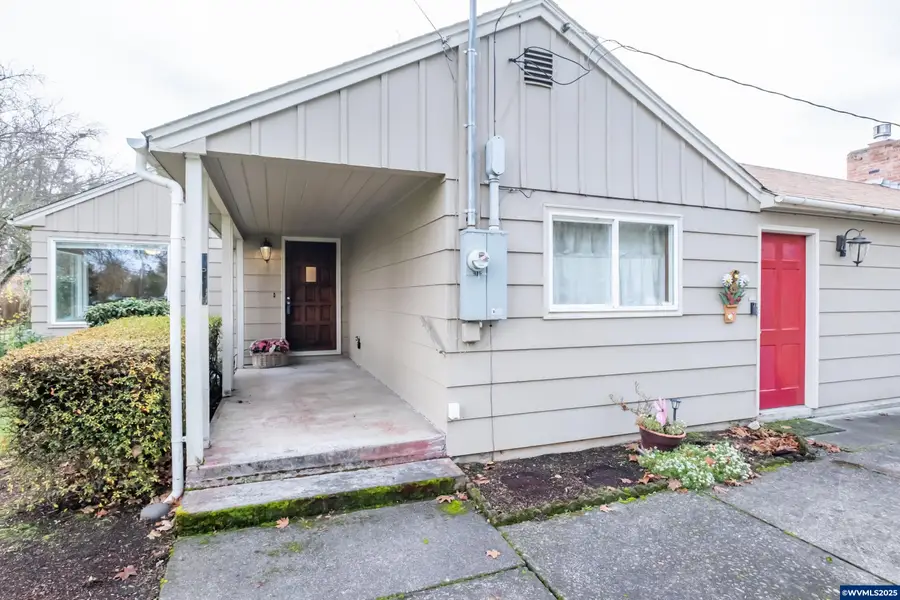 1110  Cascade Dr, Lebanon, OR 97355 - Image #2