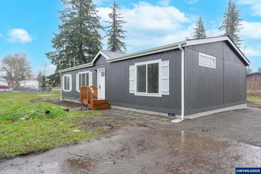 124  Santiam St St, Gates, OR 97346 - Image #2