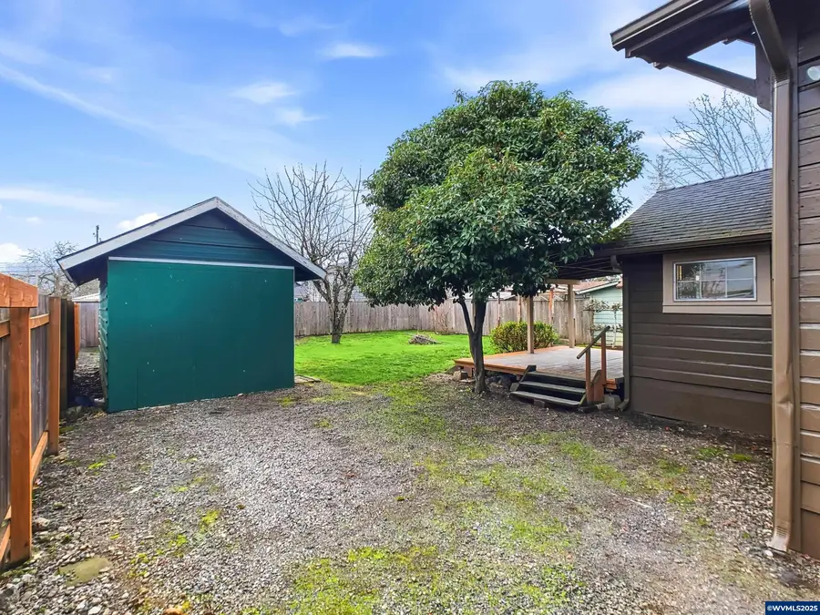 659  F St, Independence, OR 97351 - Image #2