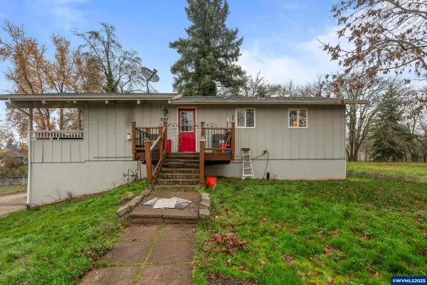 292 SE Academy St, Dallas, OR 97338