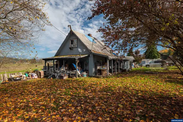 1715  Cascade Dr, Lebanon, OR 97355