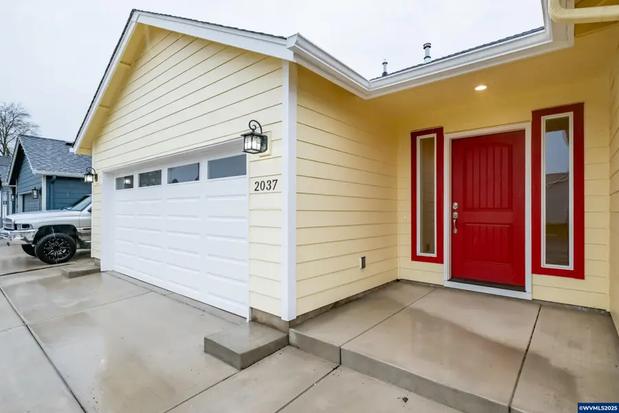 2037  Waterford St SE, Albany, OR 97322 - Image #2