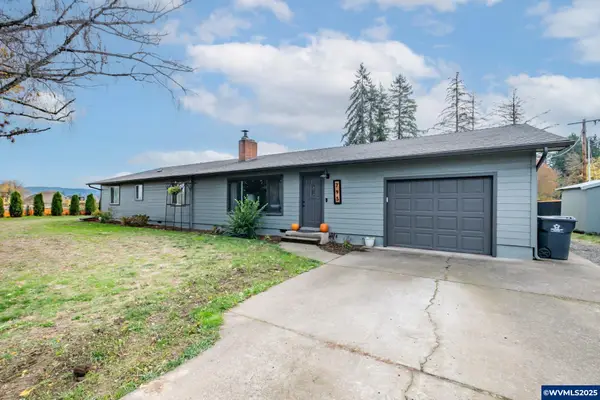 795  Holly Ln, Lebanon, OR 97355