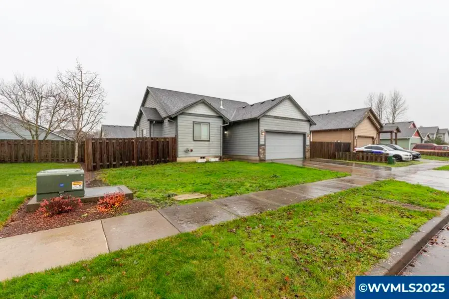 871  Mary Dr, Molalla, OR 97038 - Image #3